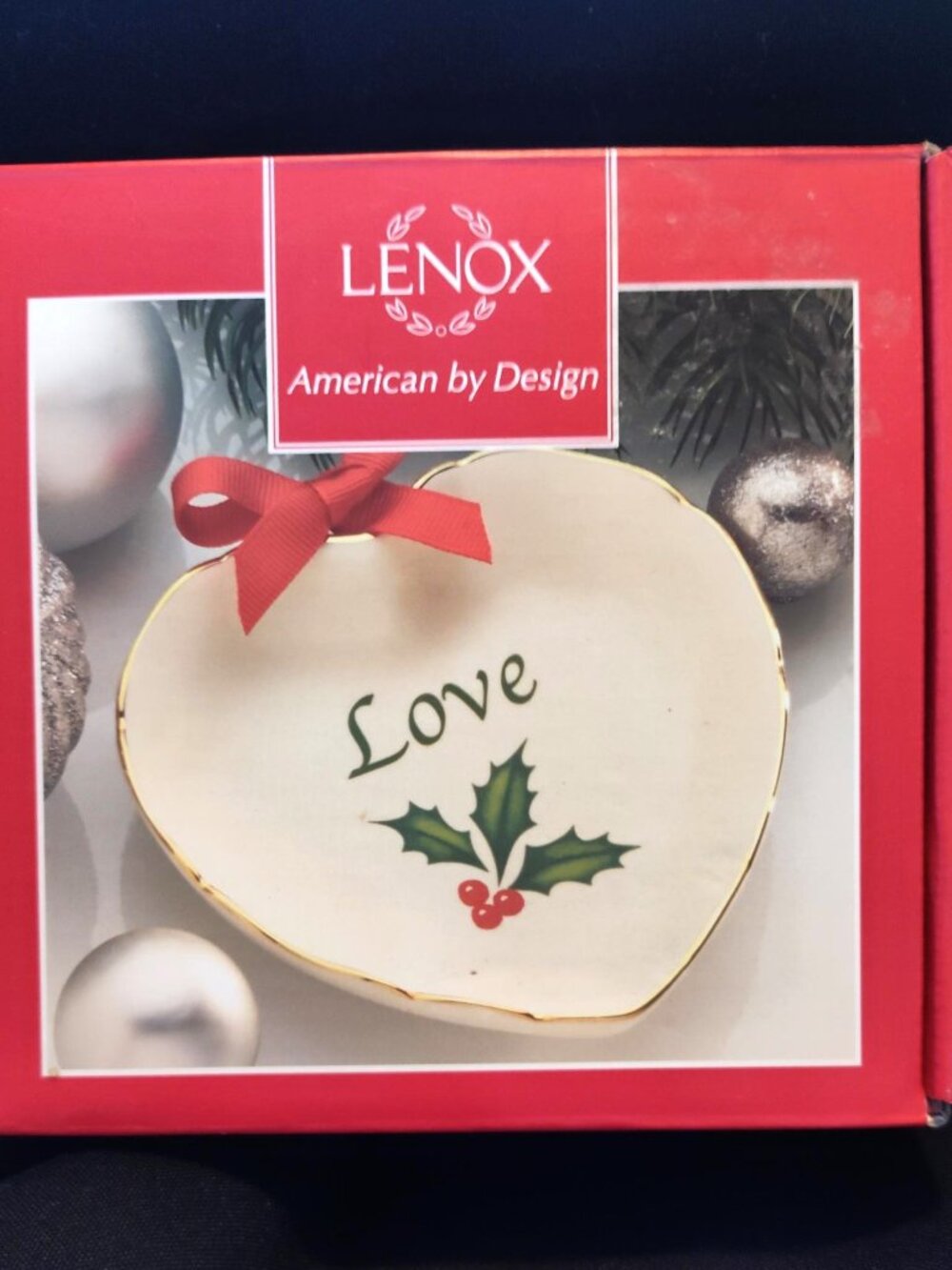 Beautiful Lenox Heart Holly Christmas 4" Trinket.Candy Dish. SHIPS FREE